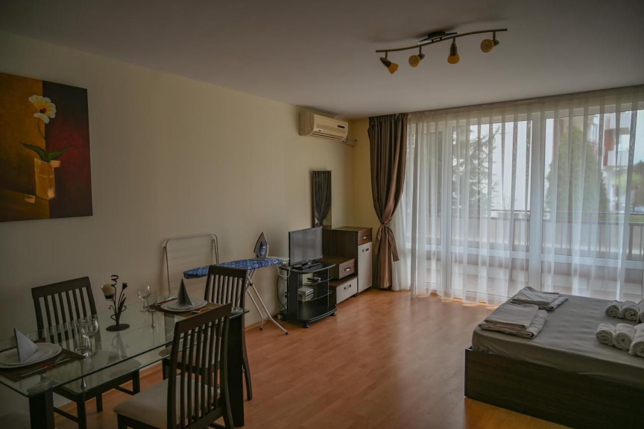 Panorama Fort Beach, Фамилно Студио Deluxe Święty Włas Zewnętrze zdjęcie